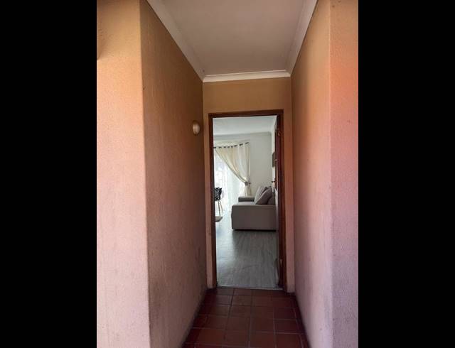 2 BEDROOM TOWNHOUSE FOR SALE IN MEREDALE